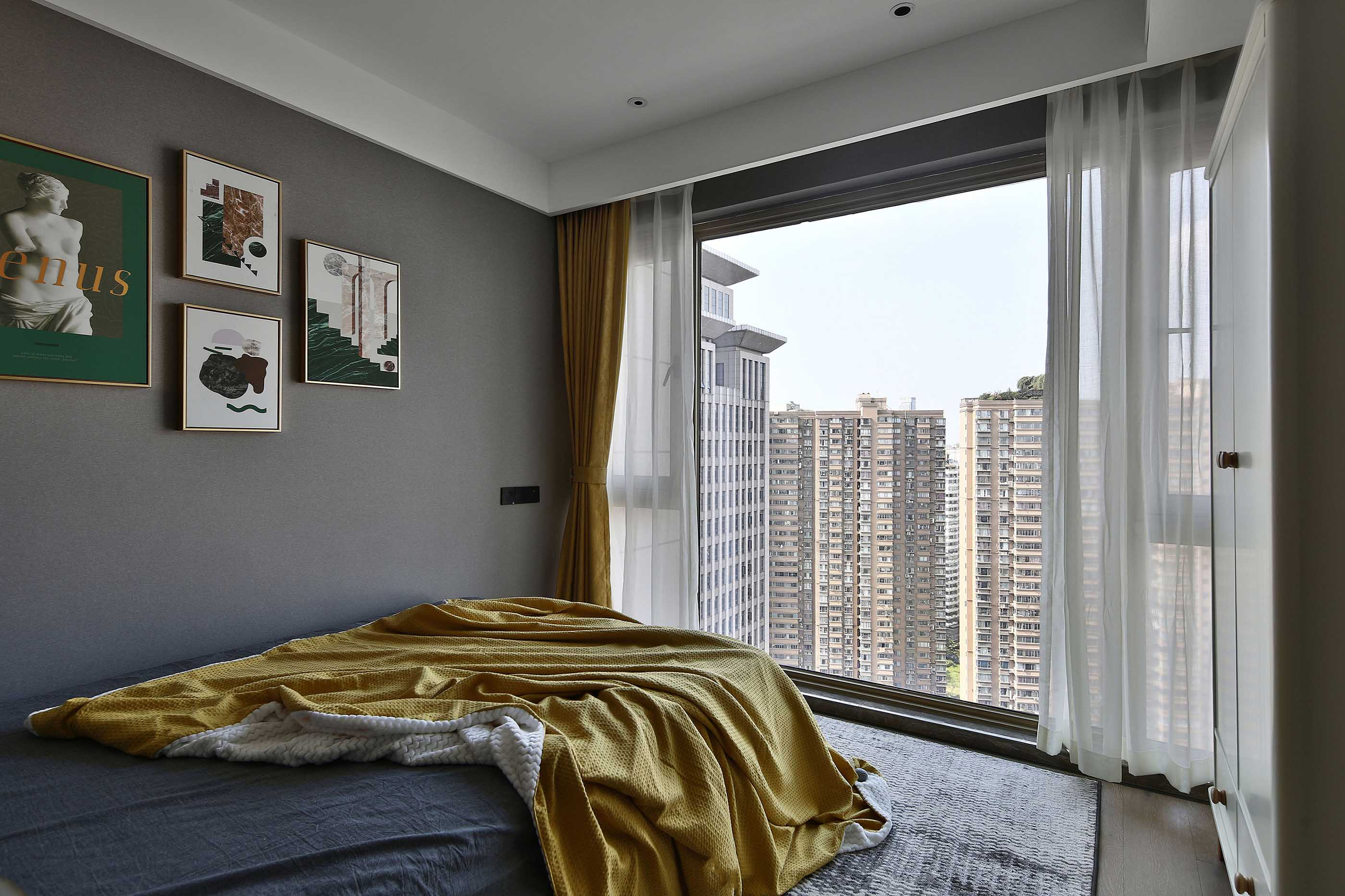 Bedroom Layout Ideas